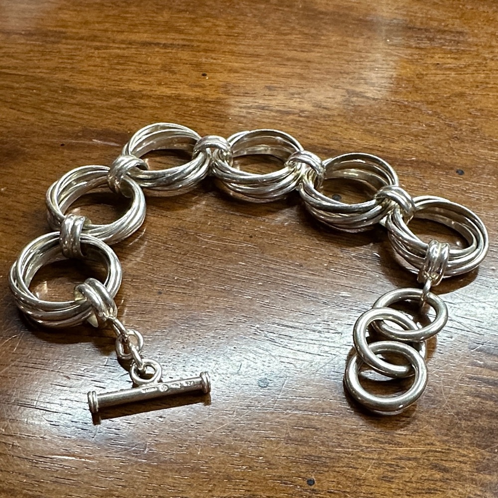 Silpada Silver Interlocking Circle Bracelet - image 5